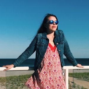 Meet your Posher, Mia